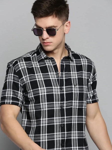 Men Black Checked Casual Shirt-MAYACHECKS-4409-Black
